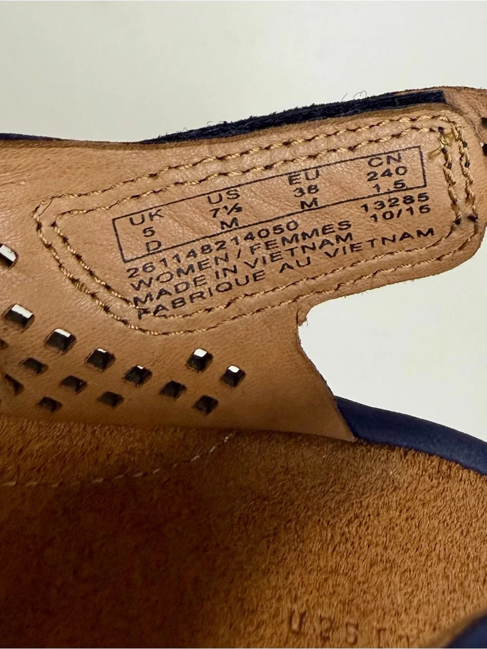 Clarks – Clarene Award, Navy Nubuck Wedge Sandal. New in Original Box. Size 7.5M